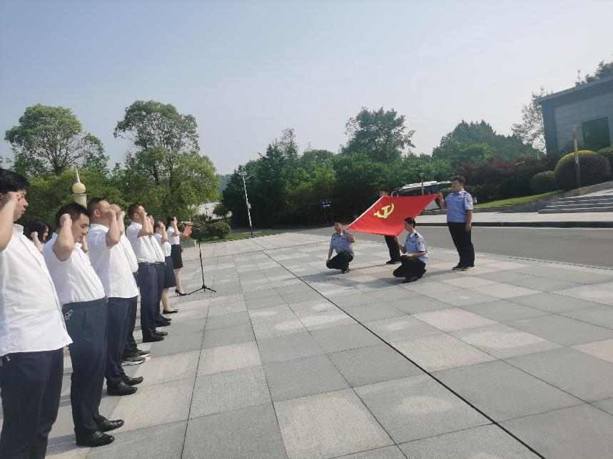 走進(jìn)廉政教育基地，以案為鑒警鐘長鳴